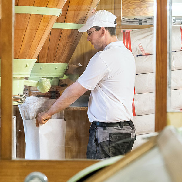 Müller bei der Arbeit